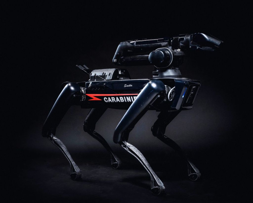 Vi presento ''Saetta'', il primo cane-robot dei Carabinieri. Alleato per la Sicurezza del Giubileo 2025