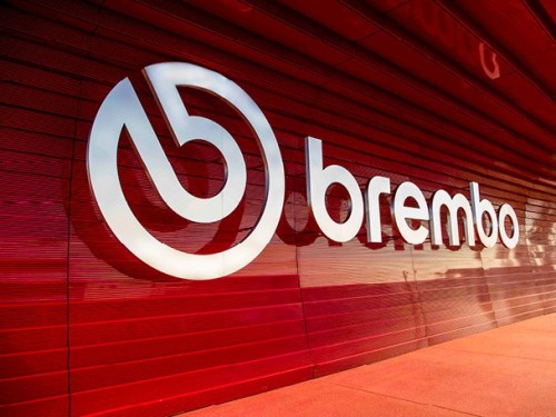 Bergamo, allarme bomba alla Brembo: evacuate tre sedi, artificieri al lavoro